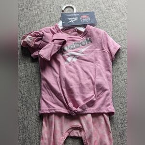 Reebok Little Girls Set with matching Socks